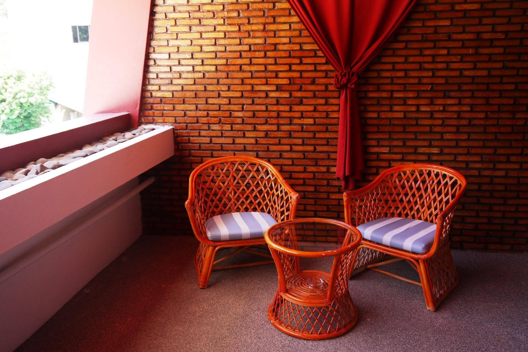 Surin Sweet Hotel Exterior photo
