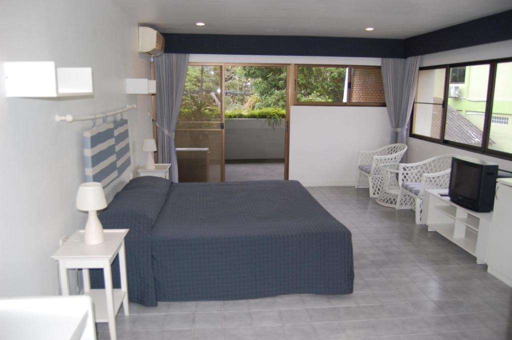 Surin Sweet Hotel Room photo