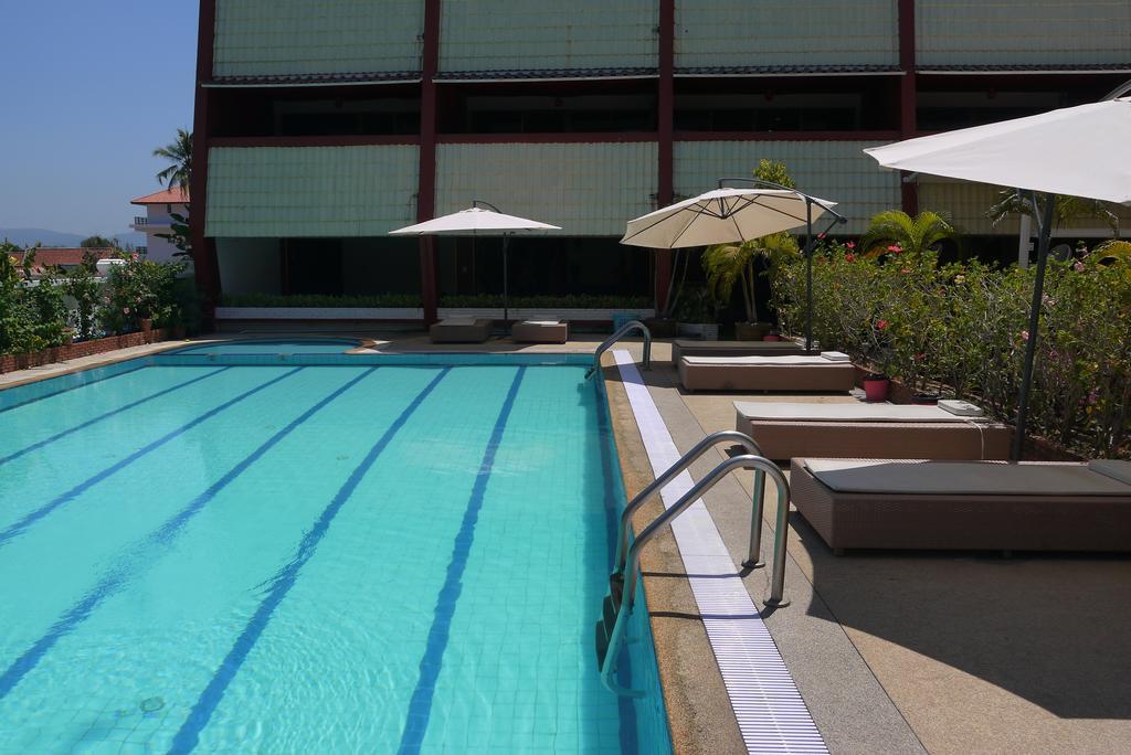 Surin Sweet Hotel Exterior photo